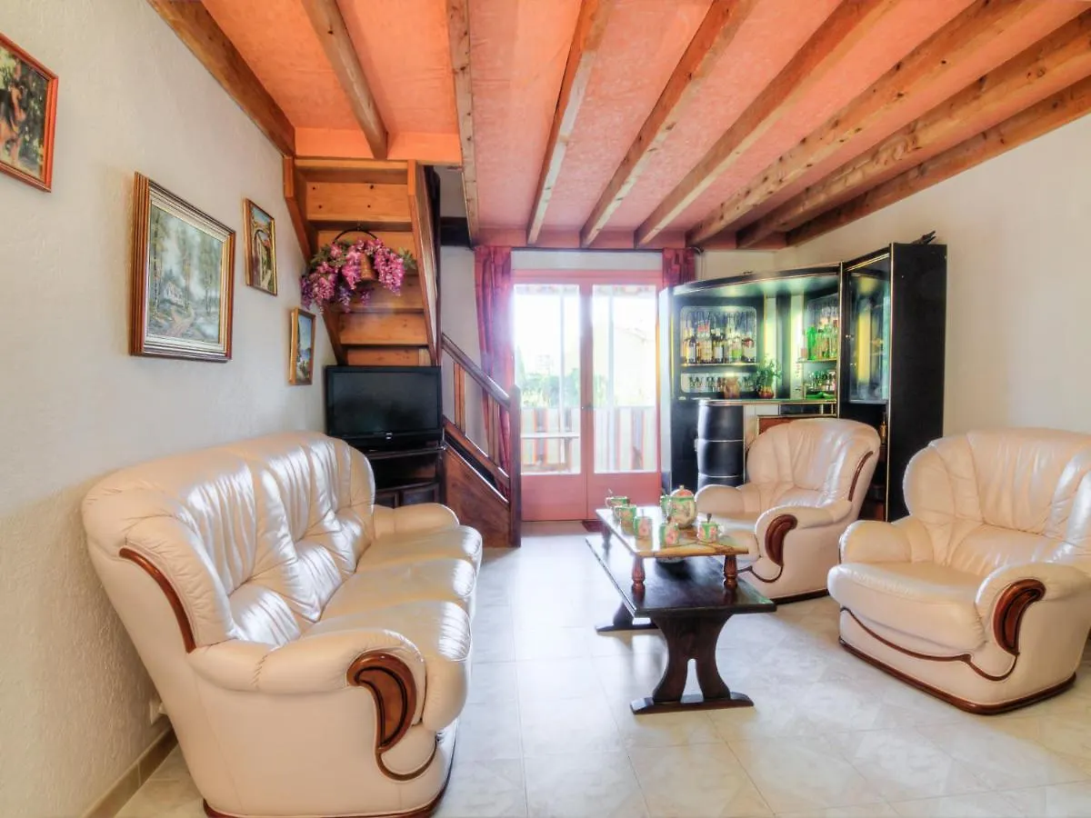 Apartment Le Dauphin Hyeres